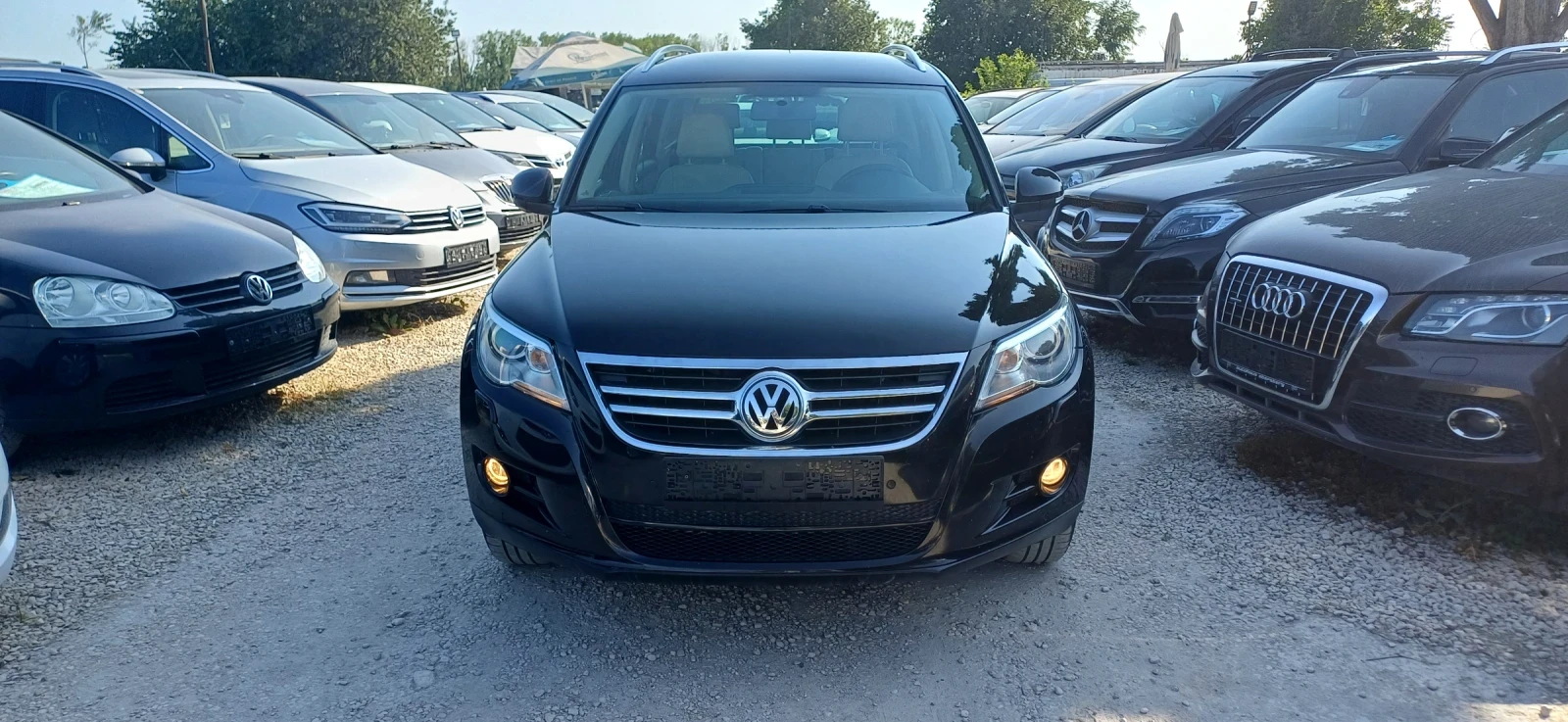 VW Tiguan 2.0 АВТОМАТИК 4?4, снимка 2 - Автомобили и джипове - 55792837