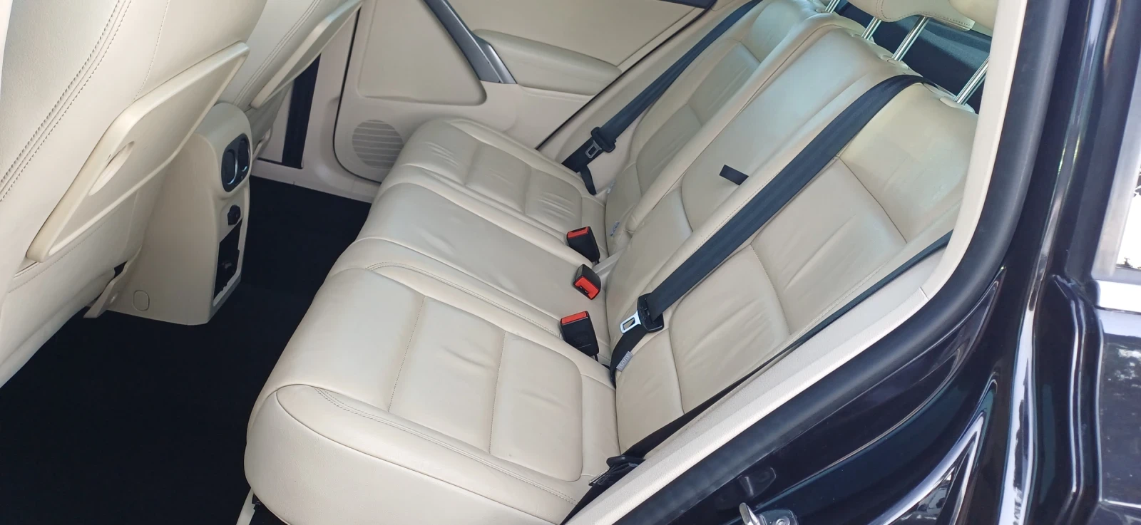 VW Tiguan 2.0 АВТОМАТИК 4?4, снимка 13 - Автомобили и джипове - 55792837