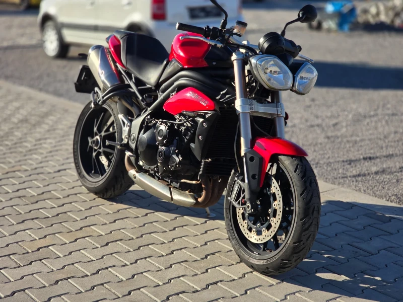 Triumph Speed Triple 1050 135 кс 2011 година, снимка 1 - Мотоциклети и мототехника - 49387967