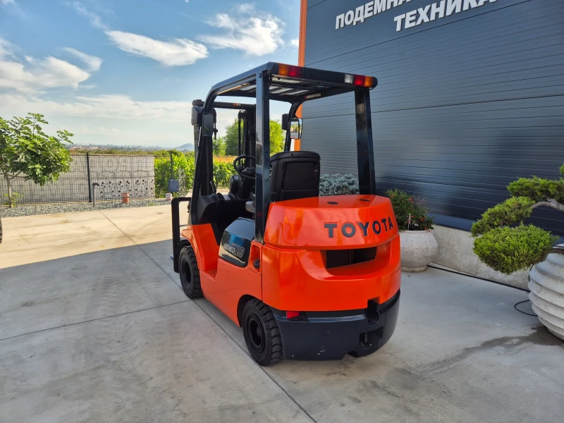 Мотокар Toyota 2.5 тона / ИЗРАВНИТЕЛ / ПАРНО /ПЕРФЕКТЕН !, снимка 3 - Индустриална техника - 49458933