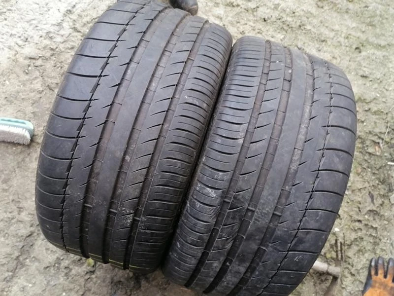 Гуми Зимни 255/40R17, снимка 3 - Гуми и джанти - 31181858