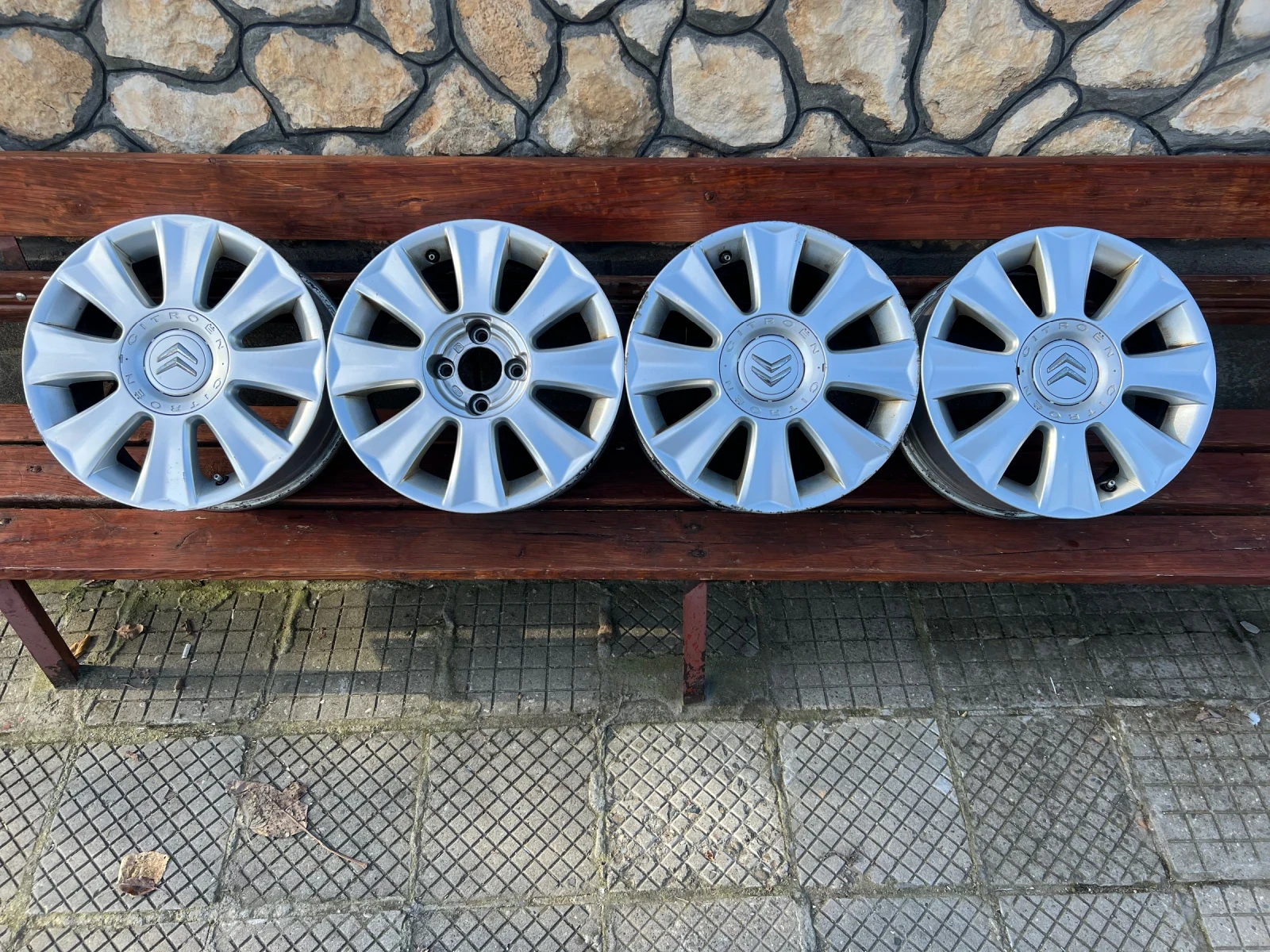 ������ | Mobile.bg � ����������� 4