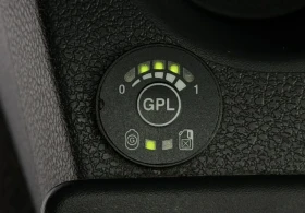 Dacia Lodgy 1.6i 82кс ГАЗ 2015г внос Испания, снимка 15