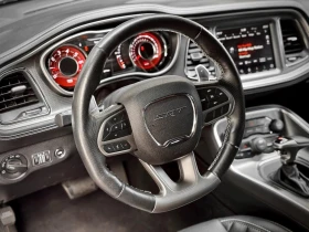 Dodge Challenger SRT Hellcat RWD, снимка 15