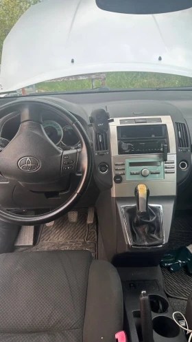 Toyota Corolla verso, снимка 6