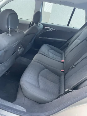 Mercedes-Benz E 220, снимка 6