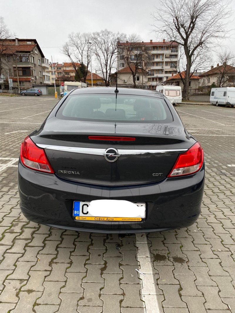 Opel Insignia, снимка 2 - Автомобили и джипове - 43440289
