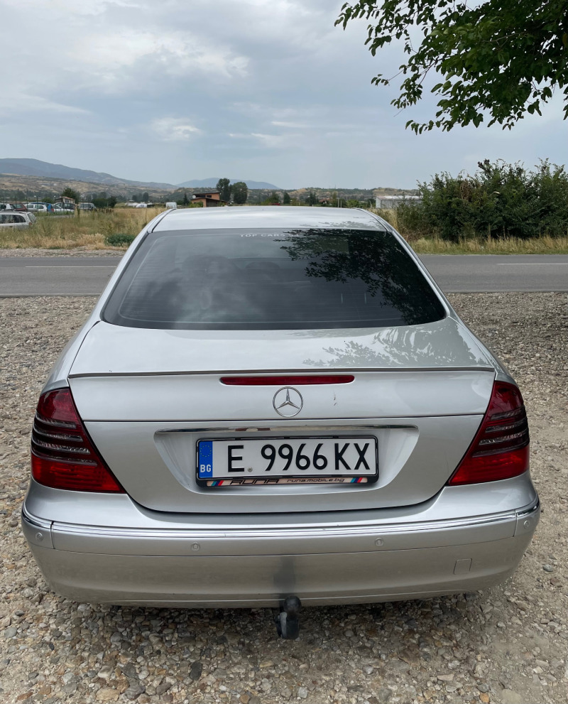 Mercedes-Benz E 220 CDI, снимка 5 - Автомобили и джипове - 46447433
