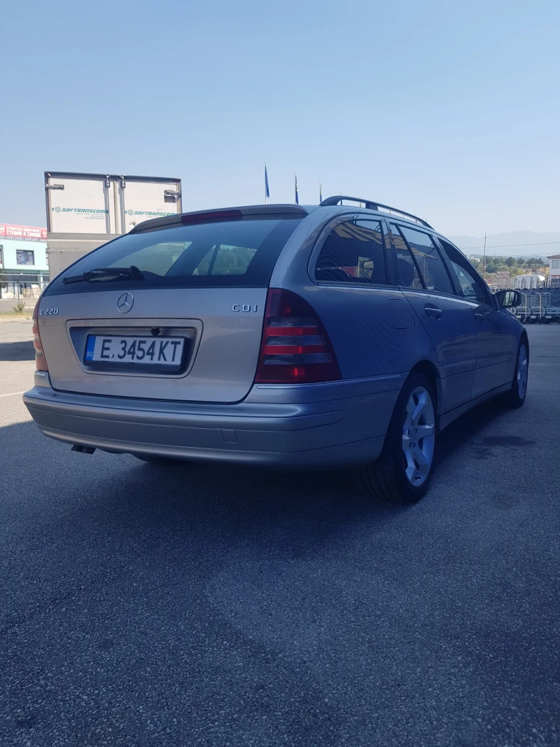 Mercedes-Benz C 220 2.2cdi, снимка 4 - Автомобили и джипове - 47284965