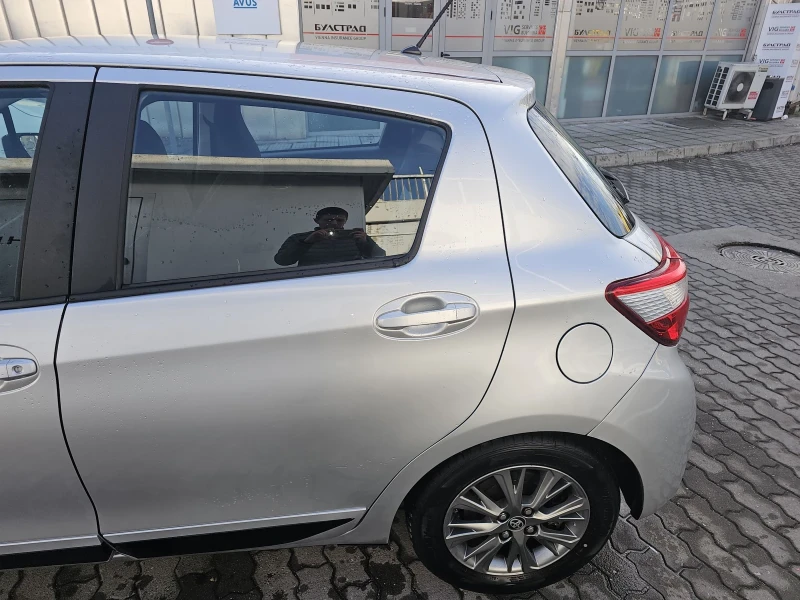 Toyota Yaris Спешно.Търся бърза продажба., снимка 10 - Автомобили и джипове - 48522247