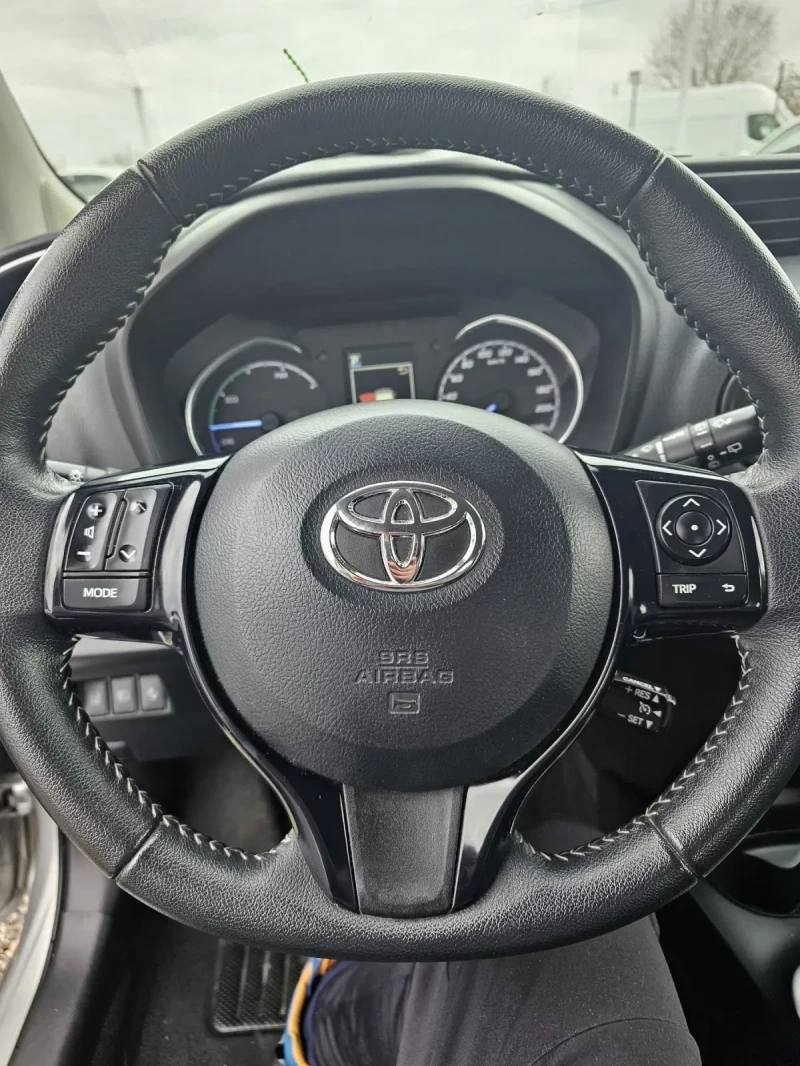 Toyota Yaris Спешно.Търся бърза продажба., снимка 15 - Автомобили и джипове - 48522247