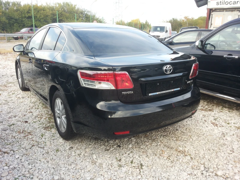 Toyota Avensis 1.8i 147 к.с, снимка 4 - Автомобили и джипове - 48702081