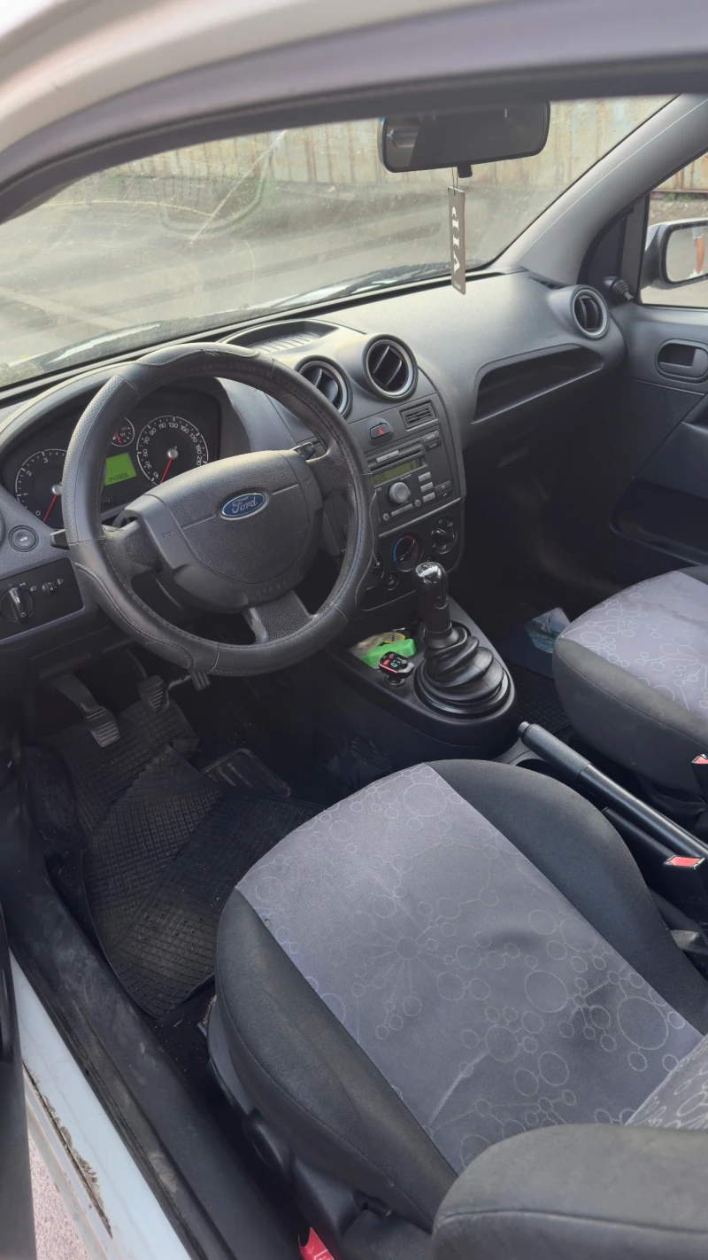 Ford Fiesta, снимка 5 - Автомобили и джипове - 51813356