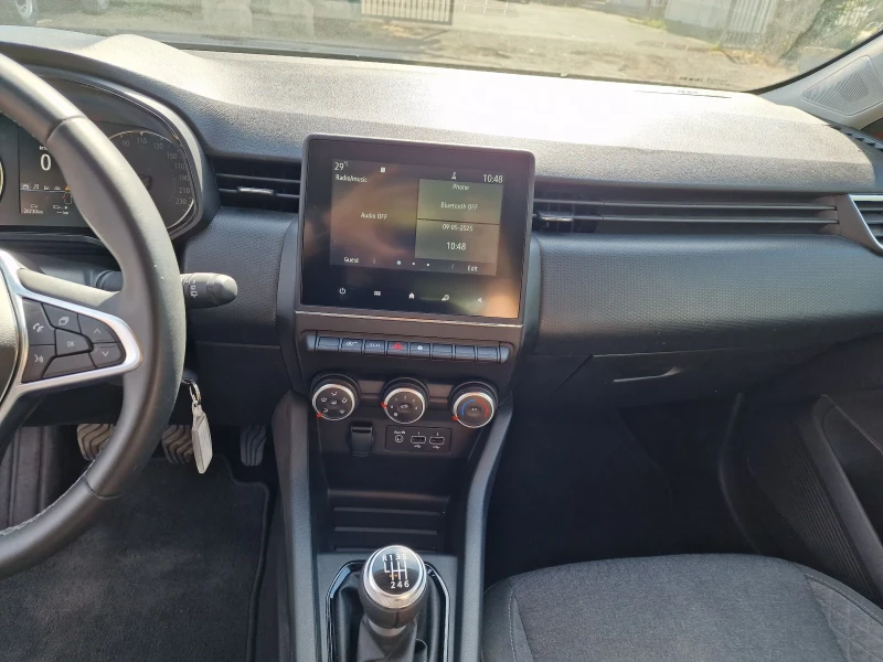 Renault Clio 1.0tce, снимка 10 - Автомобили и джипове - 52066792