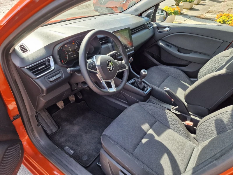 Renault Clio 1.0tce, снимка 7 - Автомобили и джипове - 52066792