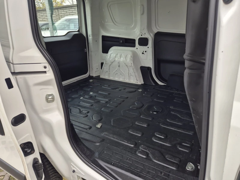 Fiat Doblo 1.6D-105кс, снимка 12 - Автомобили и джипове - 52315106