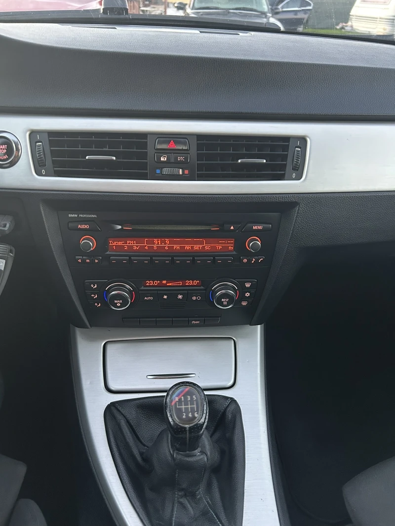 BMW 320 D Coupe / TOP , снимка 14 - Автомобили и джипове - 52404760