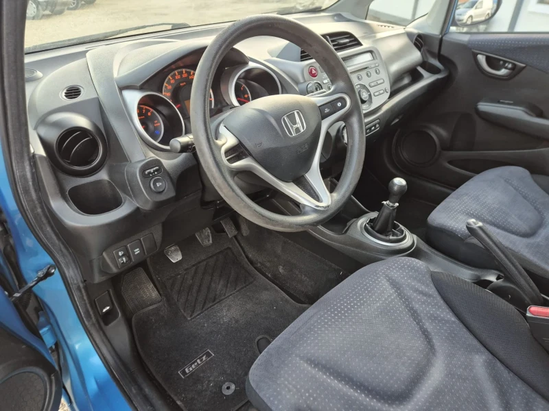 Honda Jazz 1.2i, снимка 9 - Автомобили и джипове - 52479634