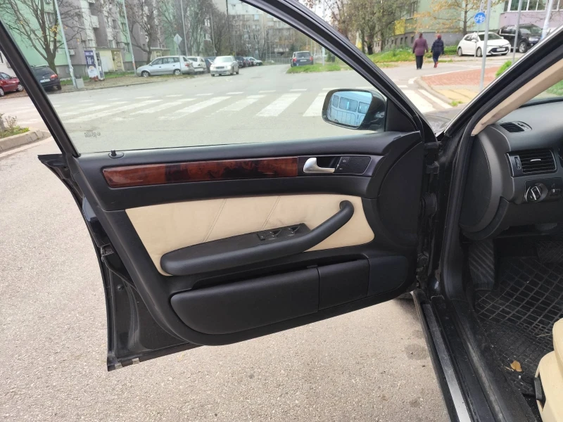 Audi A6 Комби, снимка 10 - Автомобили и джипове - 52672102