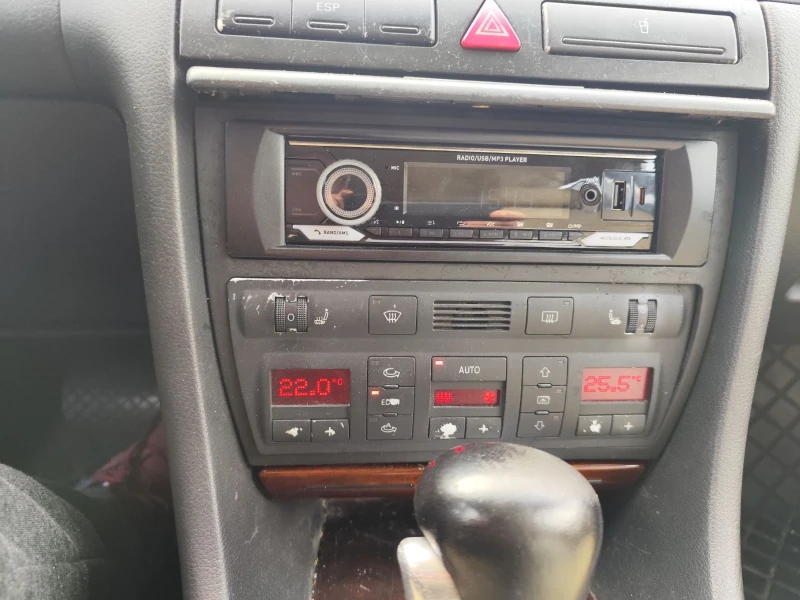 Audi A6 Комби, снимка 12 - Автомобили и джипове - 52672102