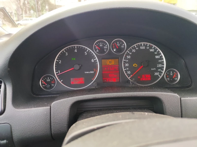 Audi A6 Комби, снимка 13 - Автомобили и джипове - 52672102