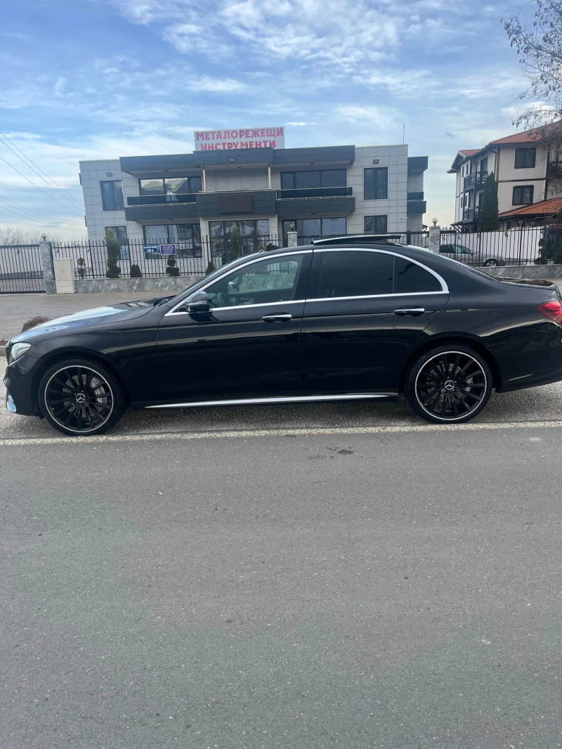 Mercedes-Benz E 350 Keyless/Burmester/Panorama/, снимка 4 - Автомобили и джипове - 52973124