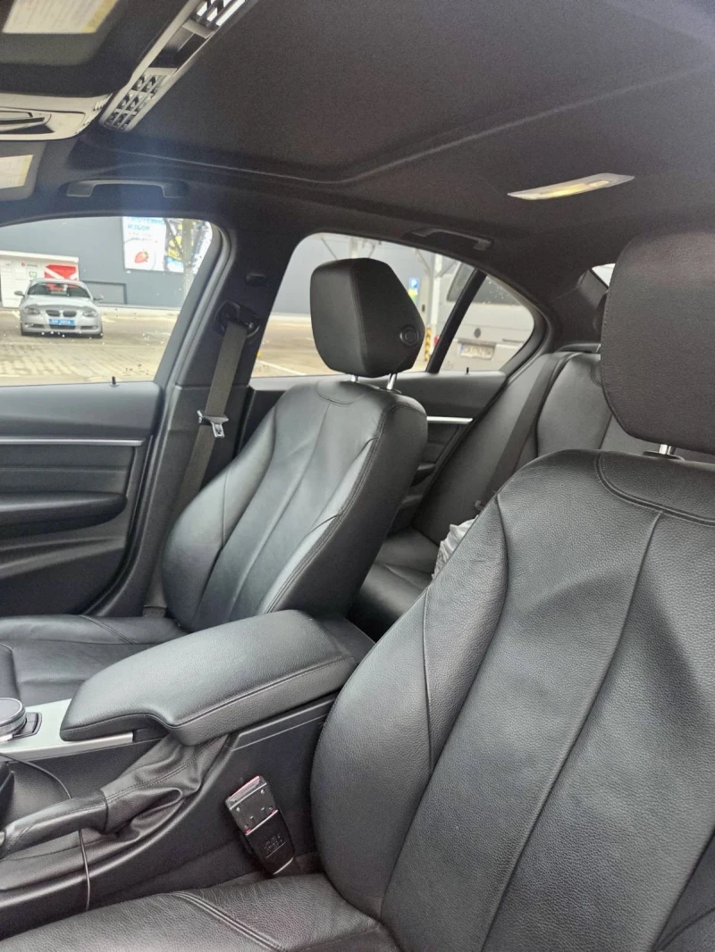 BMW 330 Xi , снимка 8 - Автомобили и джипове - 53202390