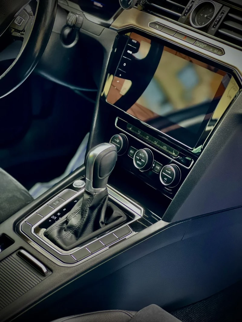 VW Passat B8, снимка 11 - Автомобили и джипове - 53393231