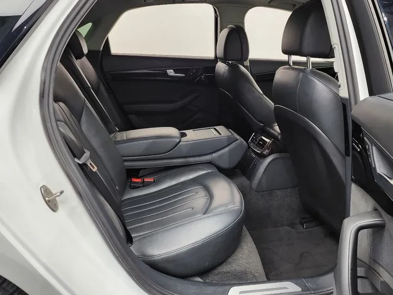Audi A8 3.0 TDI Quattro, снимка 11 - Автомобили и джипове - 55096378