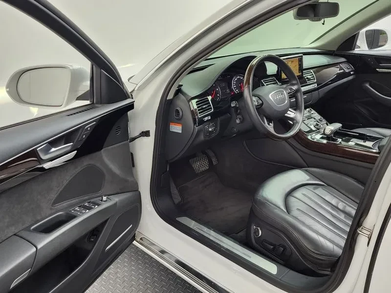 Audi A8 3.0 TDI Quattro, снимка 10 - Автомобили и джипове - 55096378