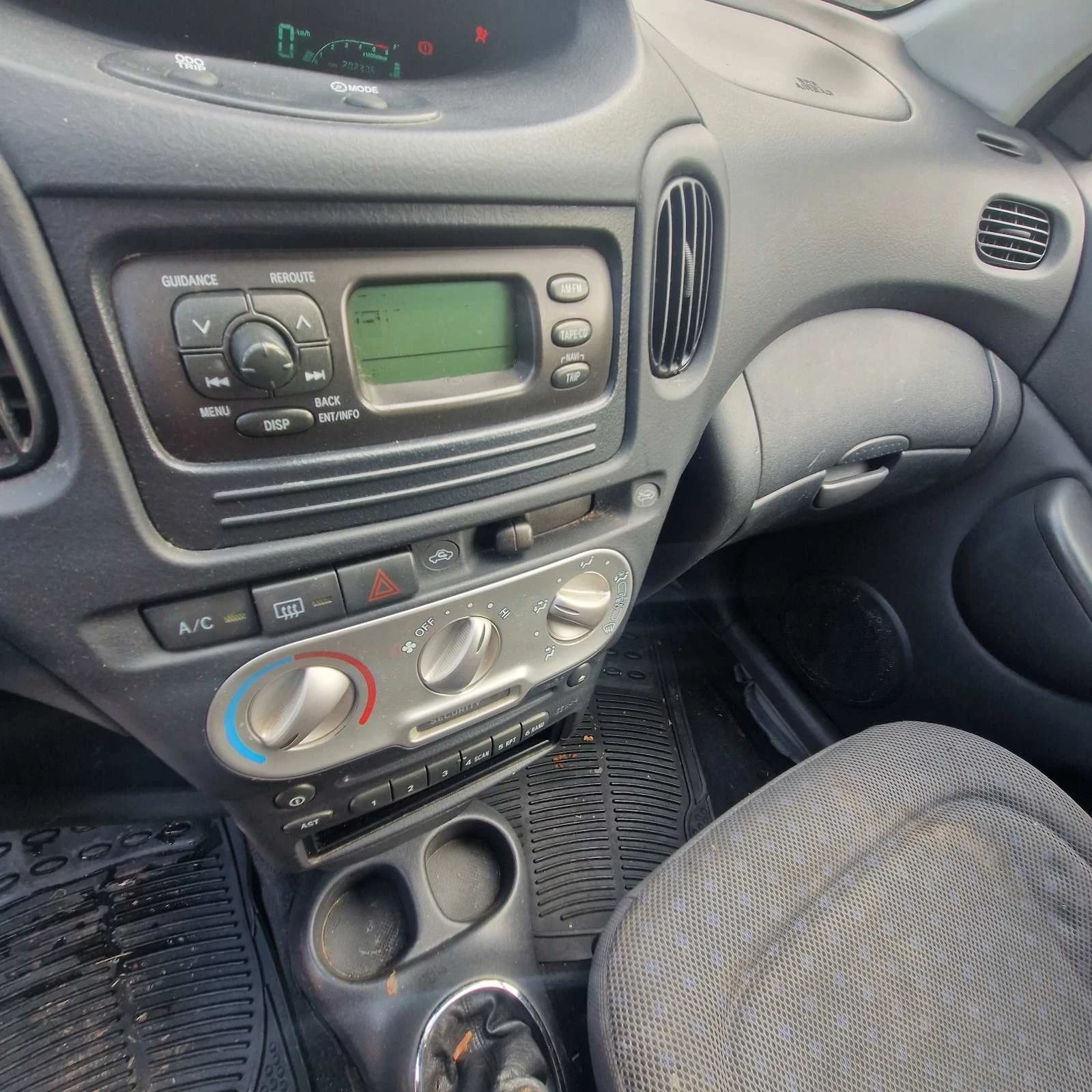 Toyota Yaris verso | Mobile.bg   13