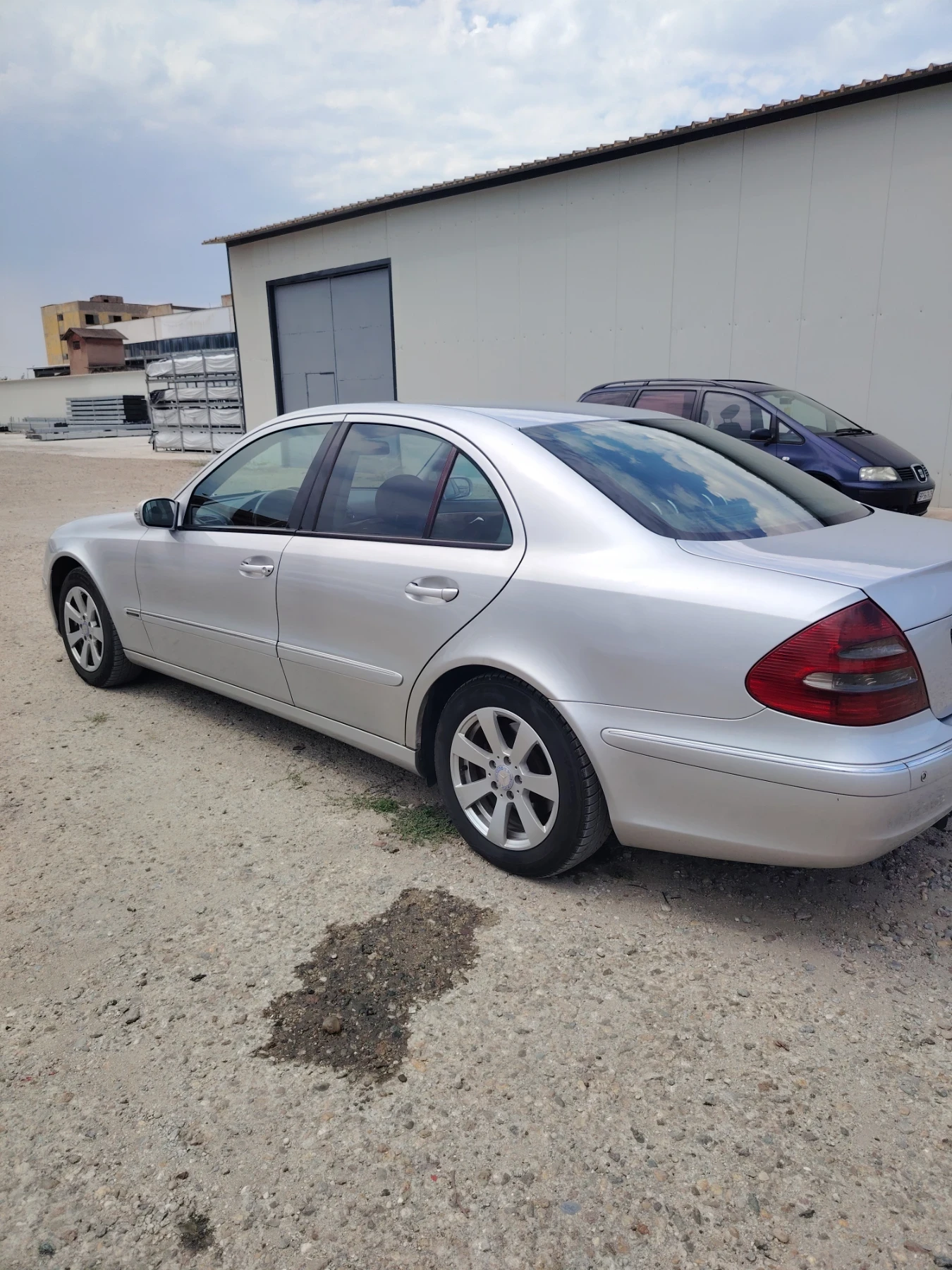 Mercedes-Benz E 220 ЕЛЕГАНС - изображение 2