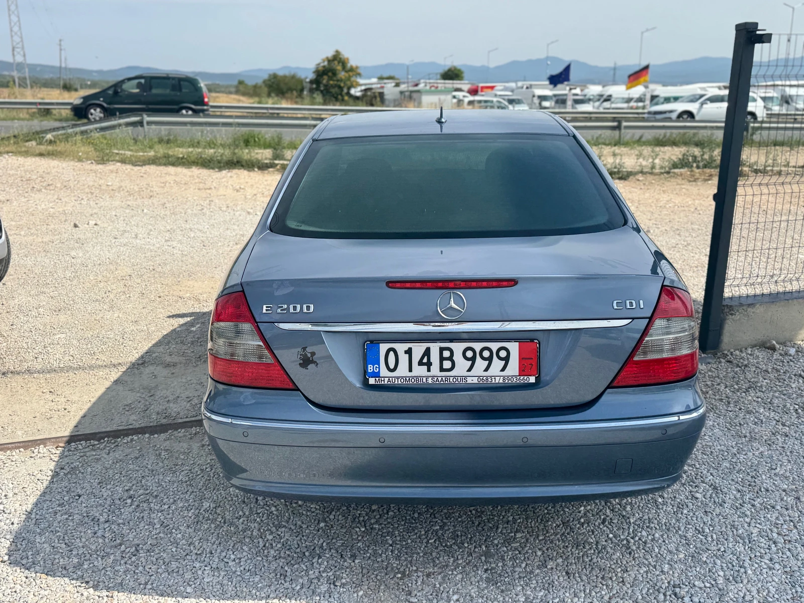 Mercedes-Benz E 220  - изображение 3