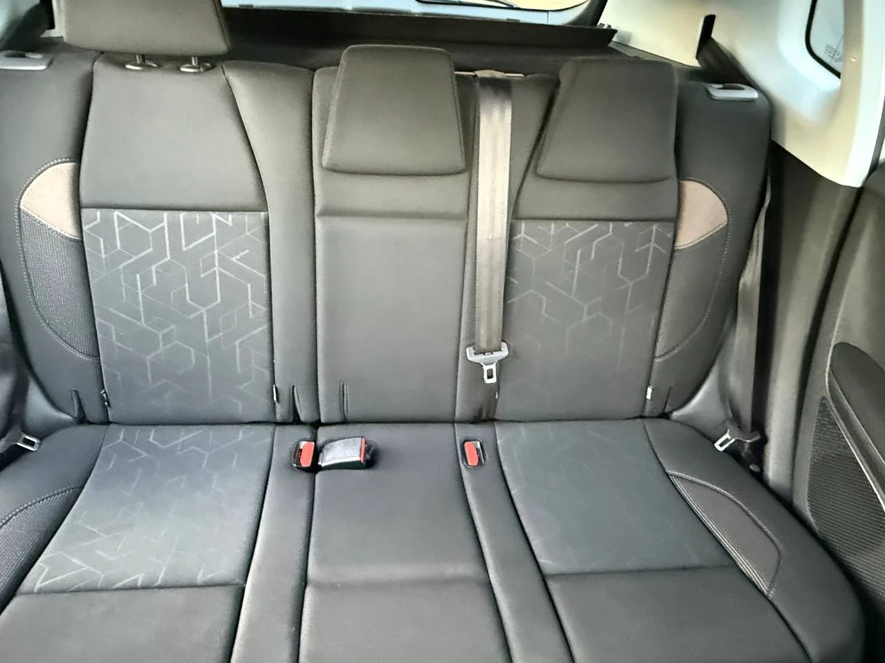 Peugeot 2008 1, 6 HDI-EURO 6 | Mobile.bg   11