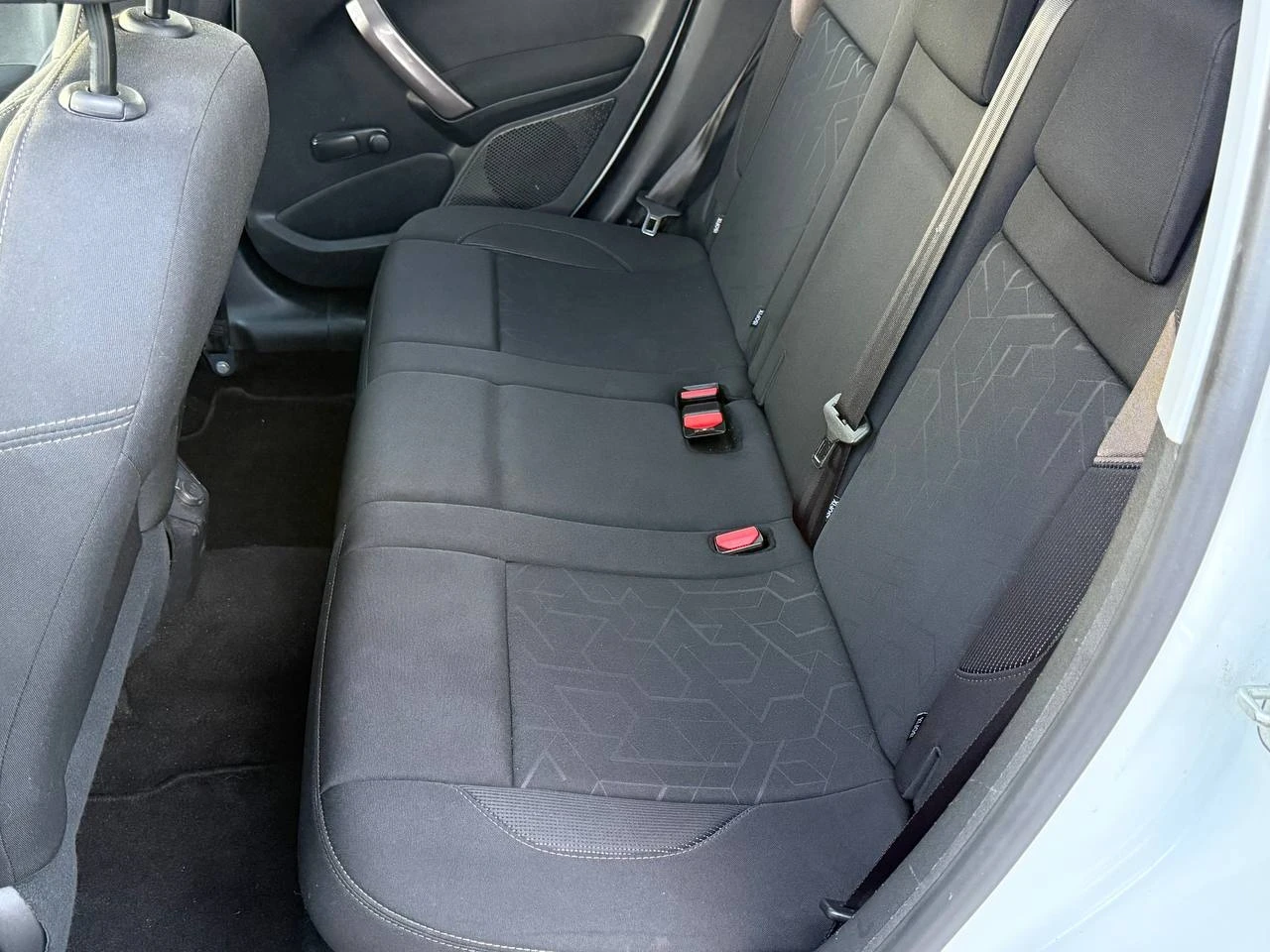 Peugeot 2008 1, 6 HDI-EURO 6 | Mobile.bg   15