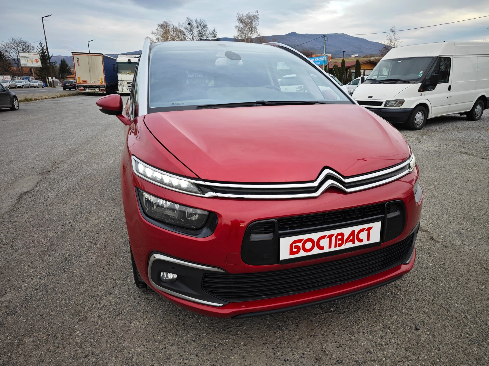 Citroen Grand C4 Picasso 1, 6 HDi Exclusive - изображение 6