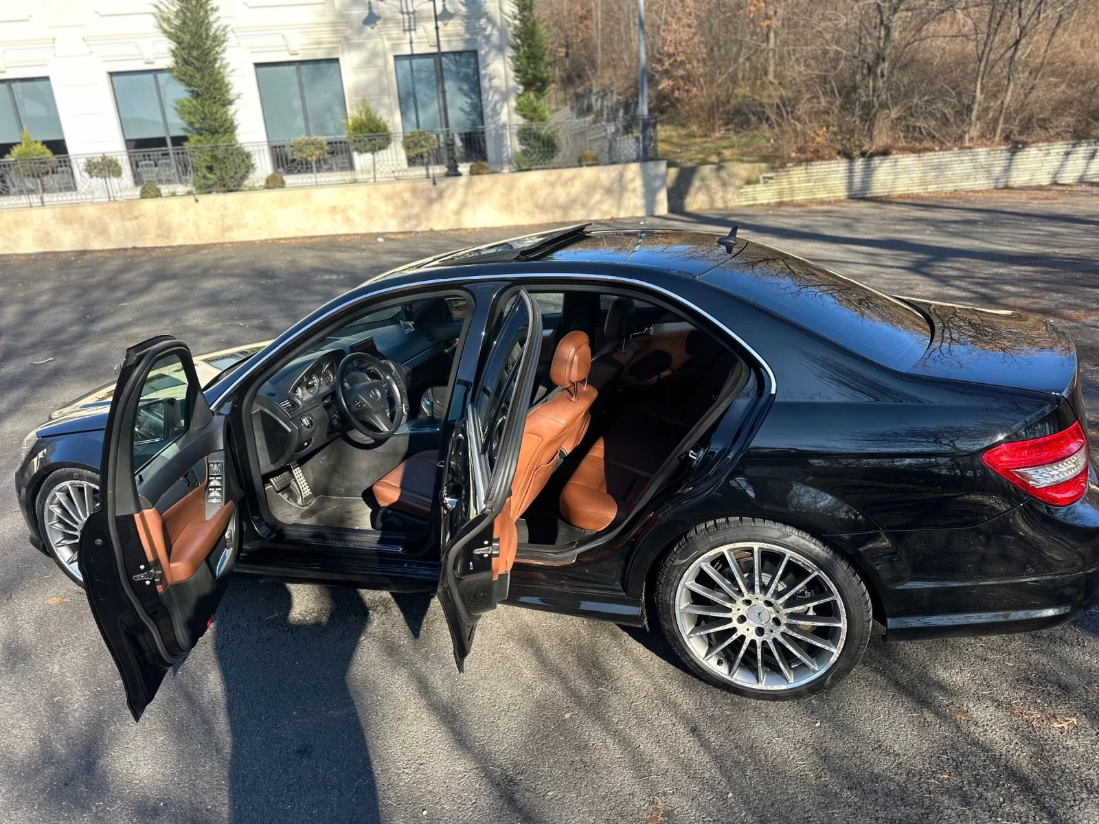 Mercedes-Benz C 350 AMG  - изображение 6