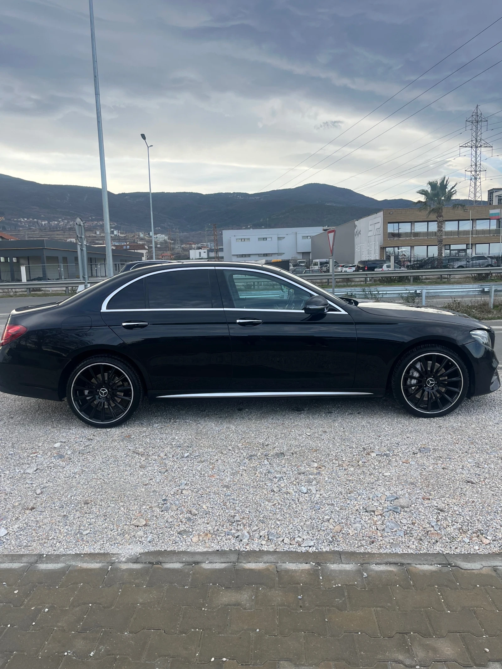 Mercedes-Benz E 350 Keyless/Burmester/Panorama/ - изображение 5