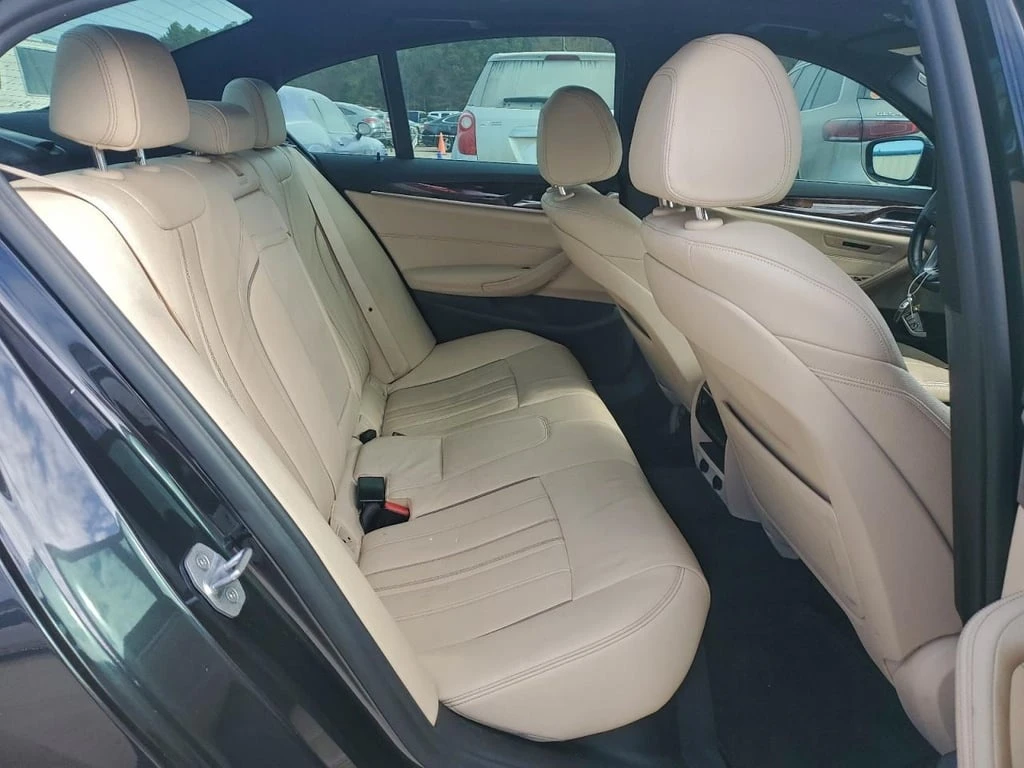 BMW 530 * I * CARFAX *  - изображение 10