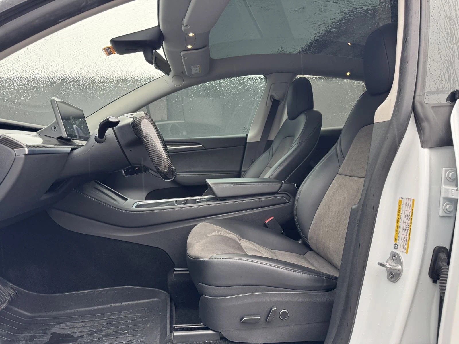 Tesla Model Y LONG RANGE DUAL MOTOR - изображение 9