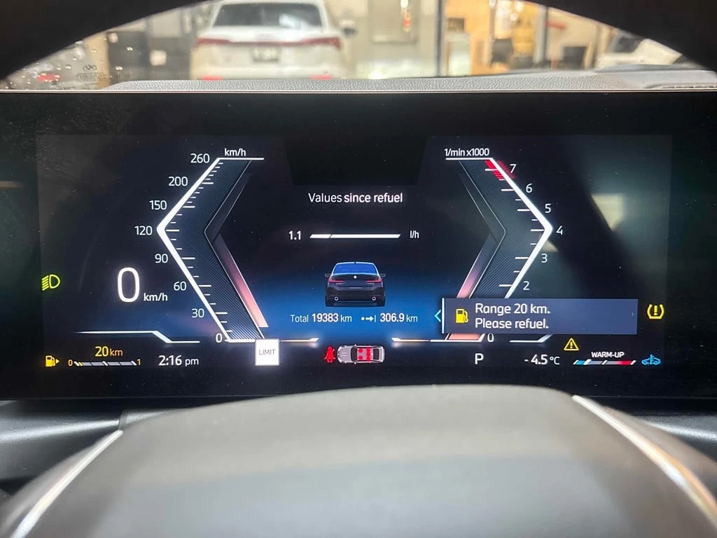 BMW 330 * xDrive * CARFAX * ������� * �������� | Mobile.bg � ����������� 13