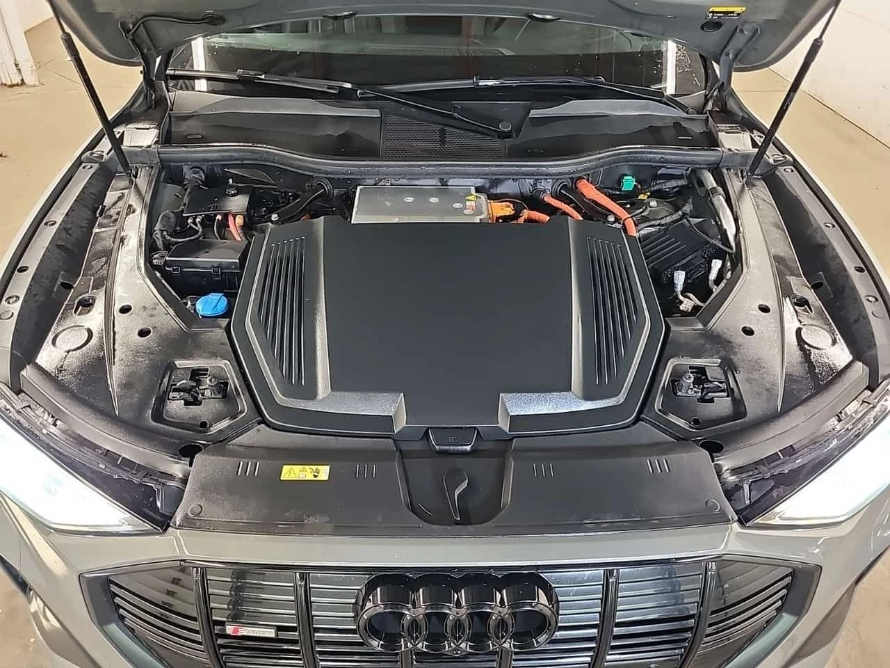 Audi E-Tron PROGRESSIV * 360 ������* ��������* CARFAX *  | Mobile.bg � ����������� 16