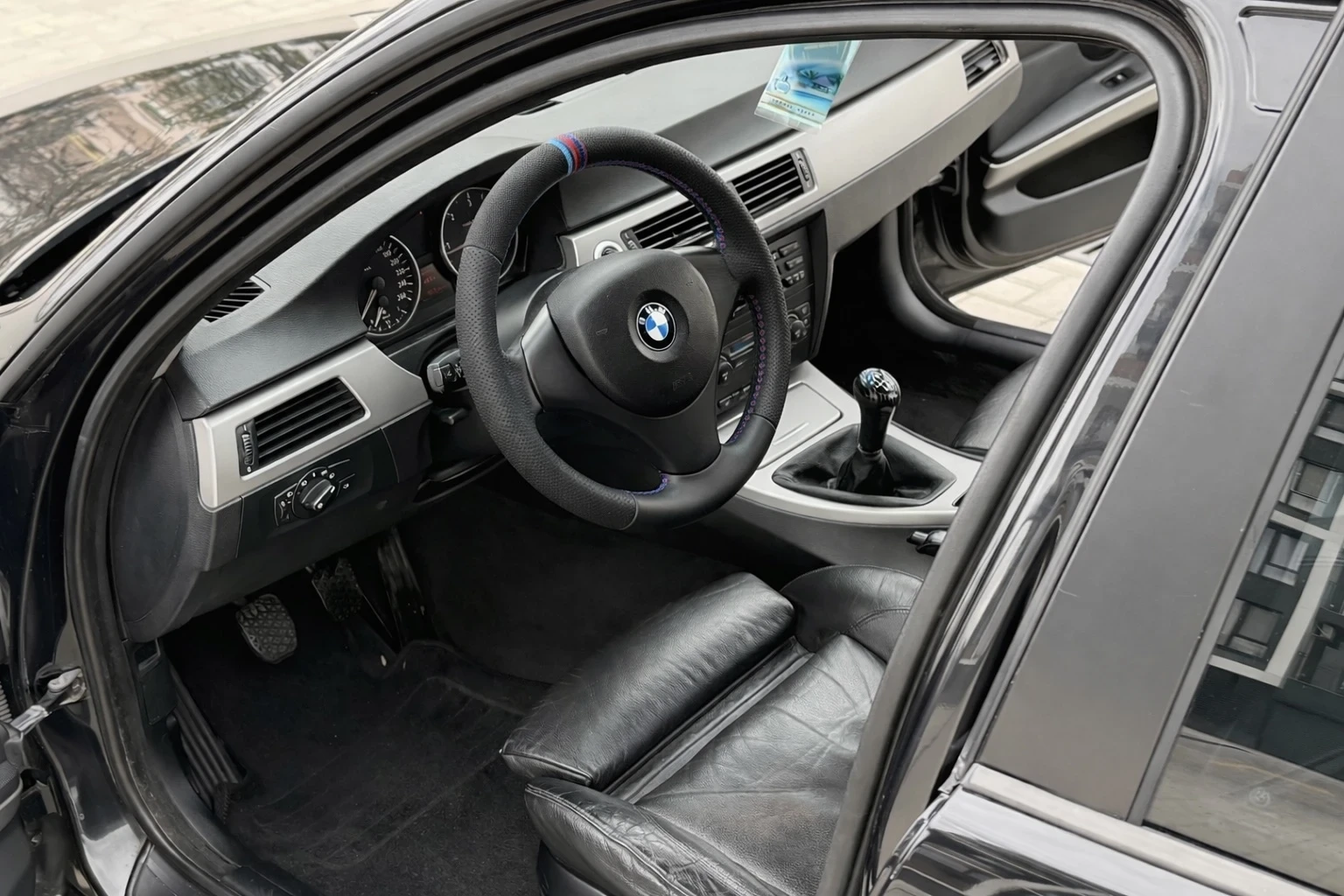 BMW 320 D 2007г 6-ск ТОП, снимка 9 - Автомобили и джипове - 53906365