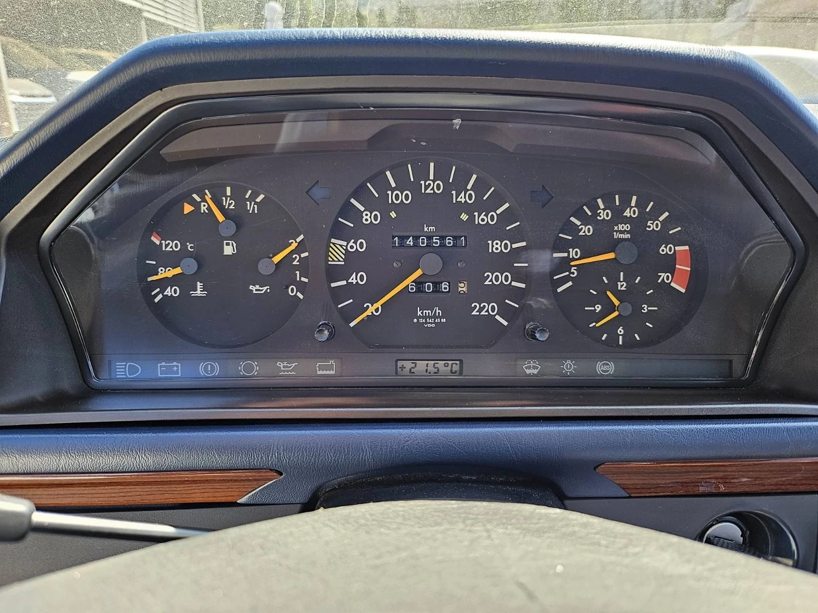 Mercedes-Benz 124, снимка 9 - Автомобили и джипове - 54316470