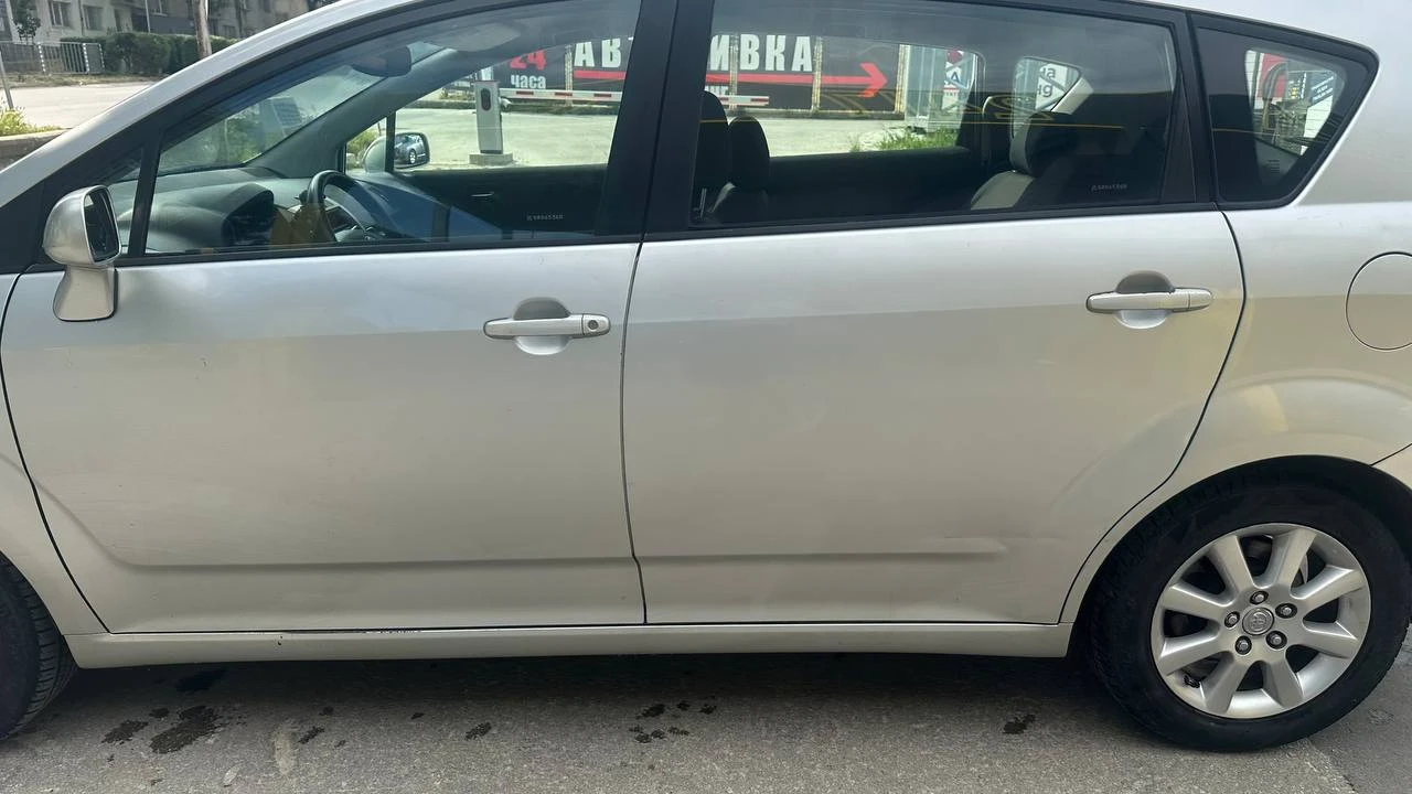 Toyota Corolla verso, снимка 8 - Автомобили и джипове - 54702986