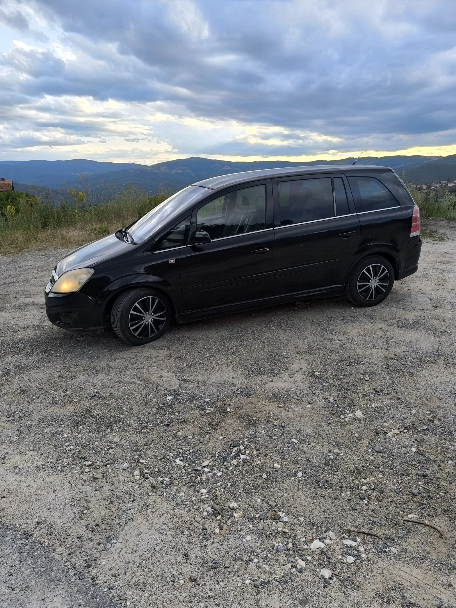 Opel Zafira 1.6 Gaz 6+ 1 , снимка 7 - Автомобили и джипове - 55397174