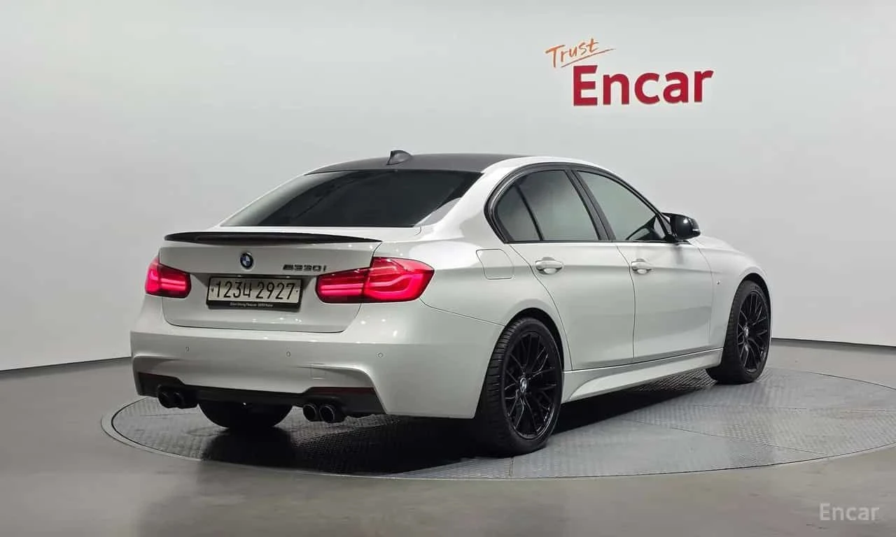 BMW 330 * 330i M Sport * ЦЕНА ДО БГ, снимка 2 - Автомобили и джипове - 55577922
