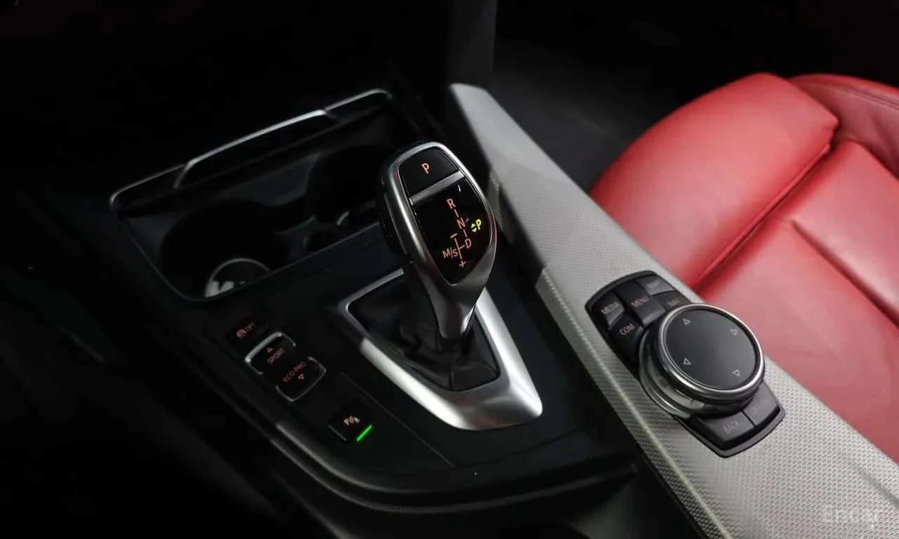 BMW 330 * 330i M Sport * ЦЕНА ДО БГ, снимка 13 - Автомобили и джипове - 55577922