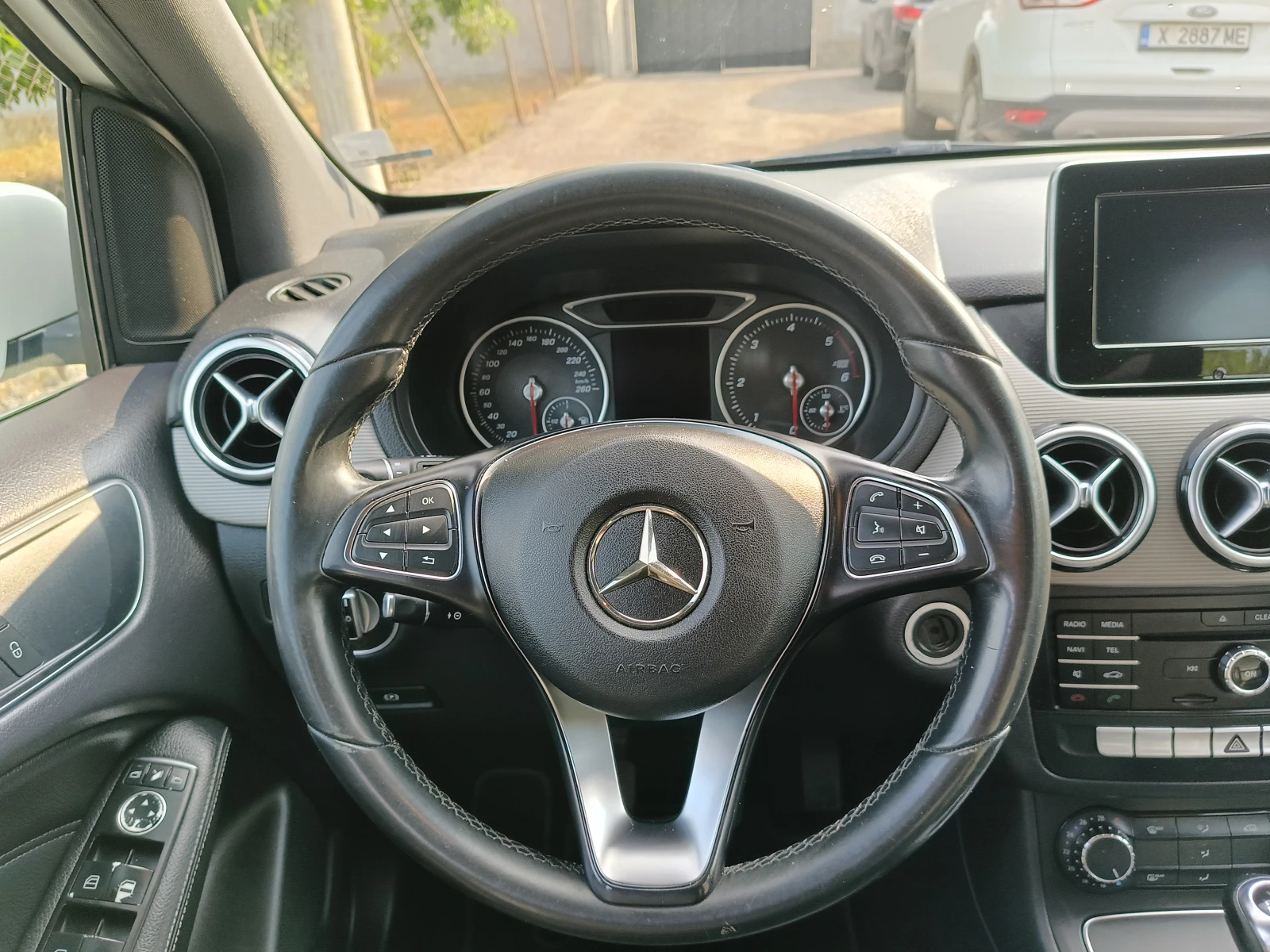 Mercedes-Benz B 160 1.5dci Navi, снимка 9 - Автомобили и джипове - 55590507