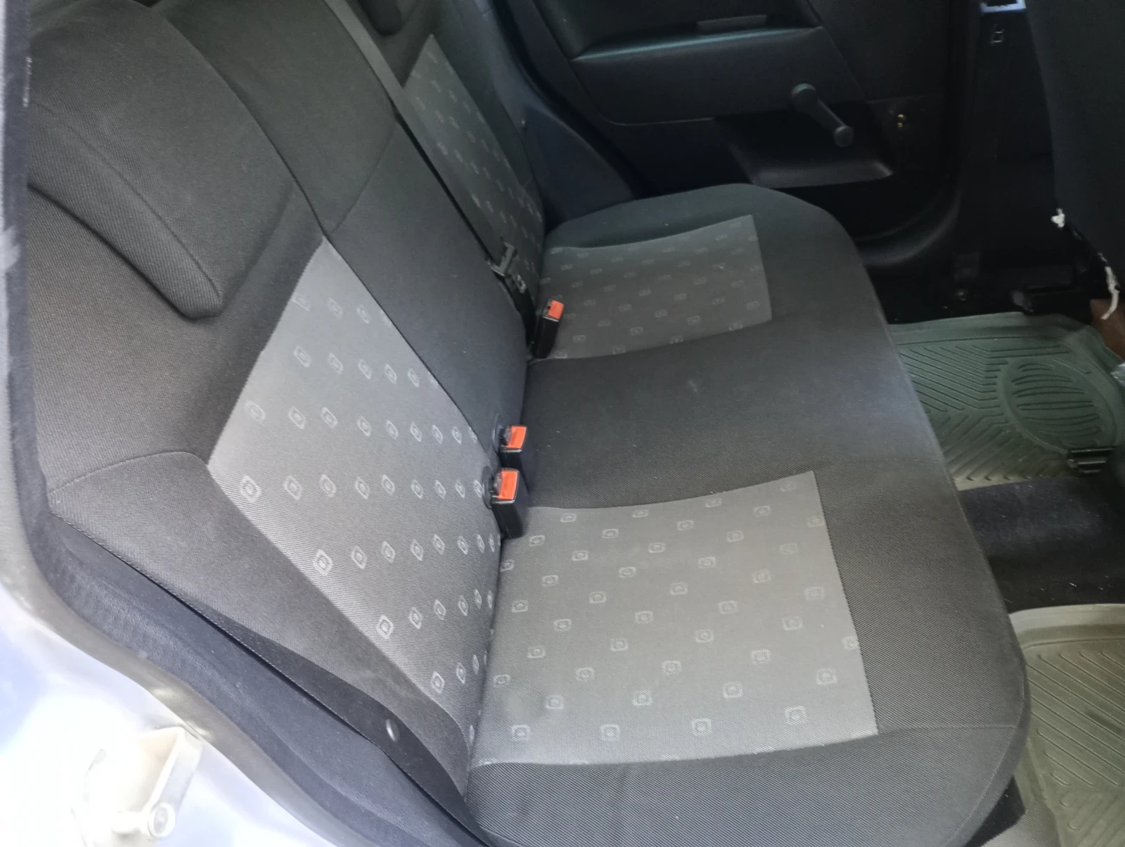 Ford Fiesta 1, 3benzin , снимка 7 - Автомобили и джипове - 56023015